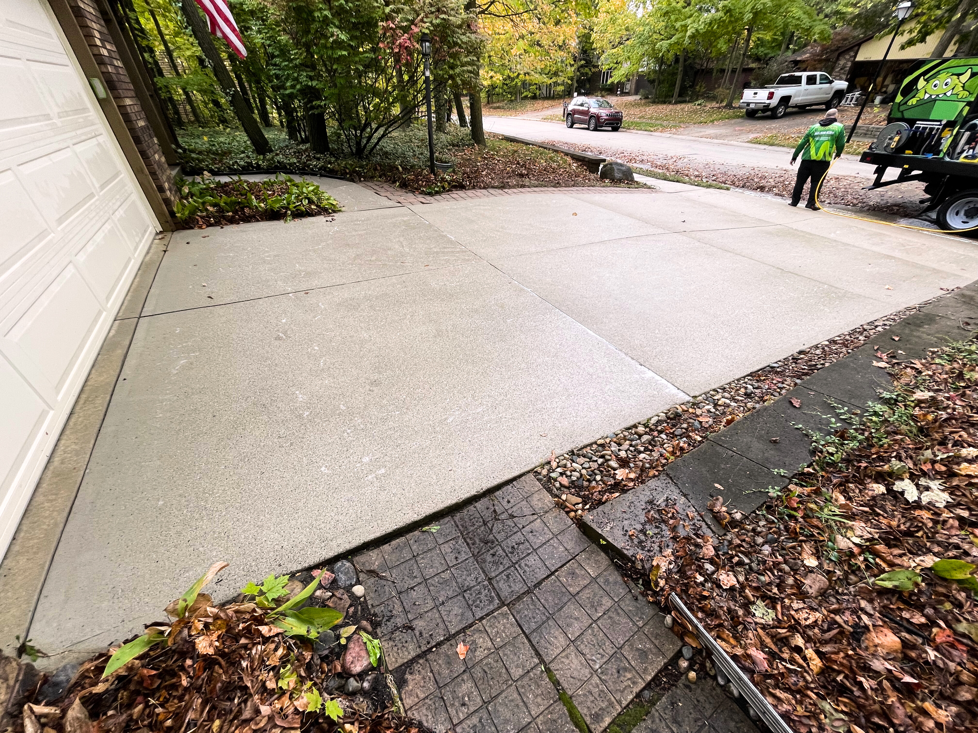 Concrete Driveway Cleaning in Fort Wayne, IN